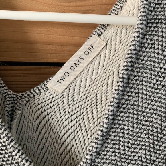 Two Days Off Jordan Dress in Grey Herringbone Size XL - Picture 2 of 3
